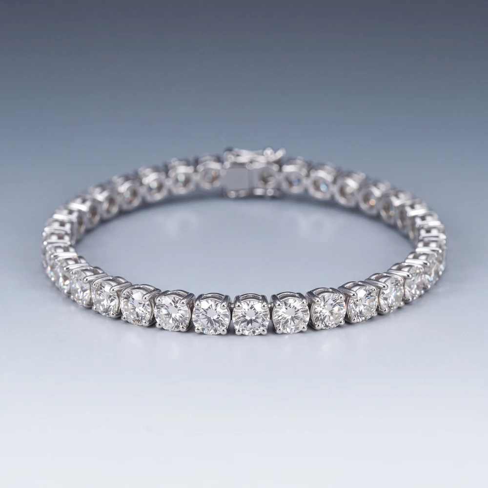 Catalog AI jewelry photography example